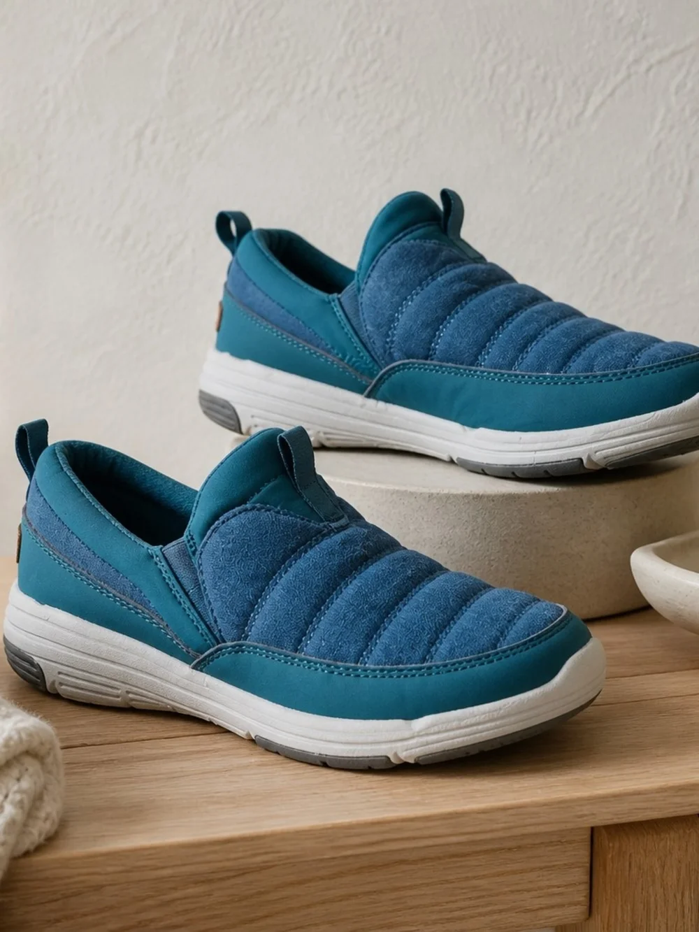 Ryka  Women's size 8M Quilted Slip-On Shoes in Teal